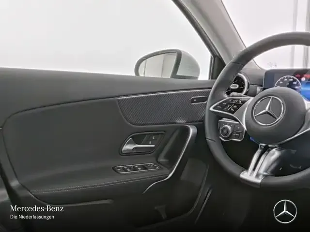 Mercedes-Benz A 220