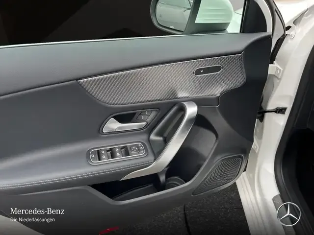 Mercedes-Benz A 220