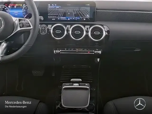 Mercedes-Benz A 220