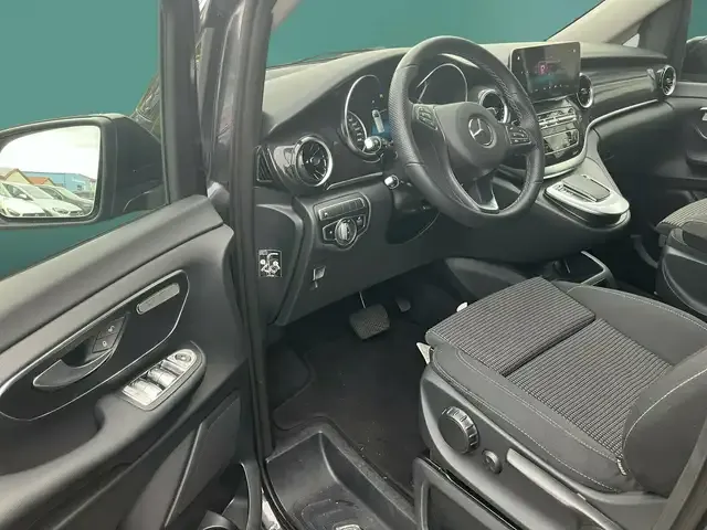 Mercedes-Benz V 250