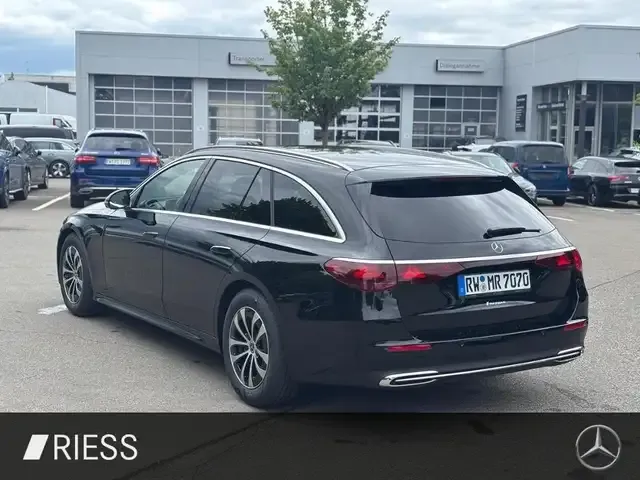 Mercedes-Benz E 200