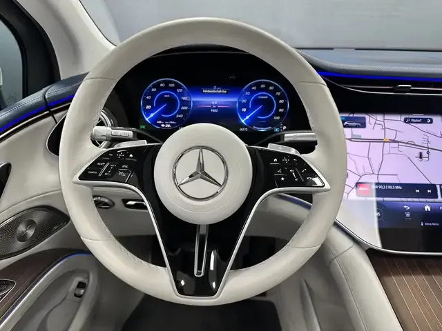 Mercedes-Benz EQS