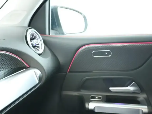 Mercedes-Benz GLB 250