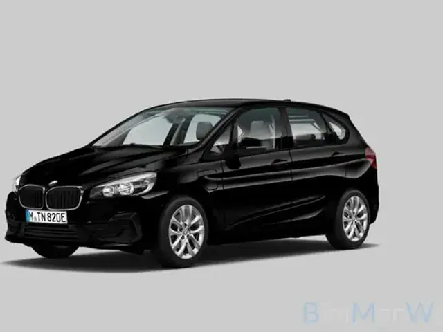 BMW 225