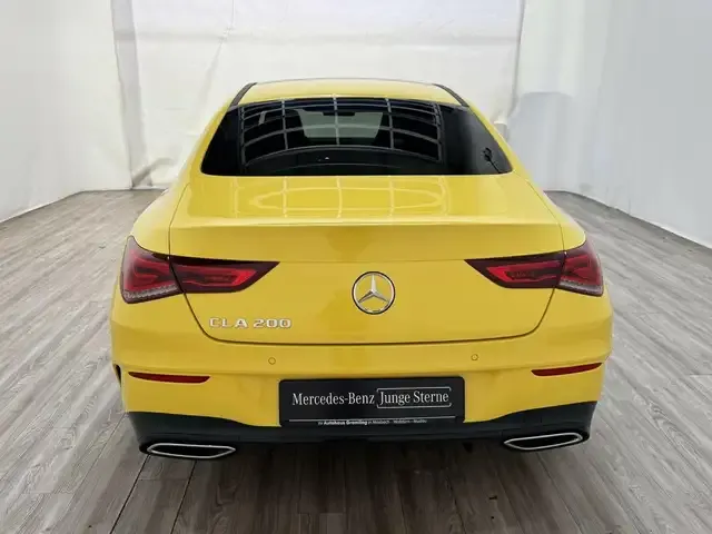 Mercedes-Benz CLA 200