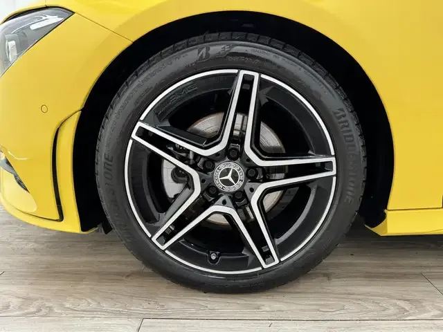 Mercedes-Benz CLA 200