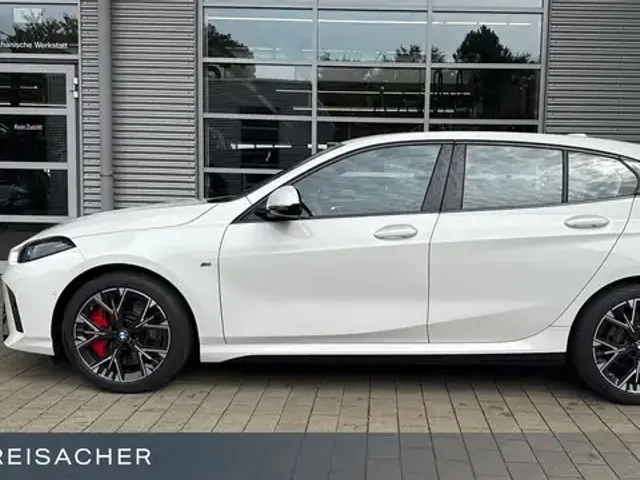 BMW 120