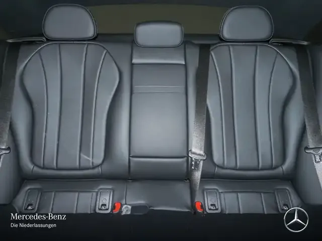 Mercedes-Benz EQE 300