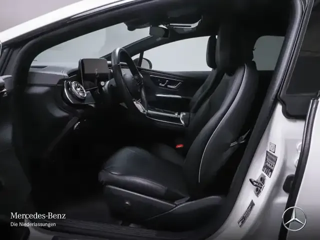Mercedes-Benz EQE 300