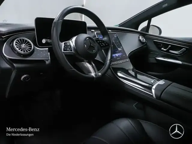 Mercedes-Benz EQE 300