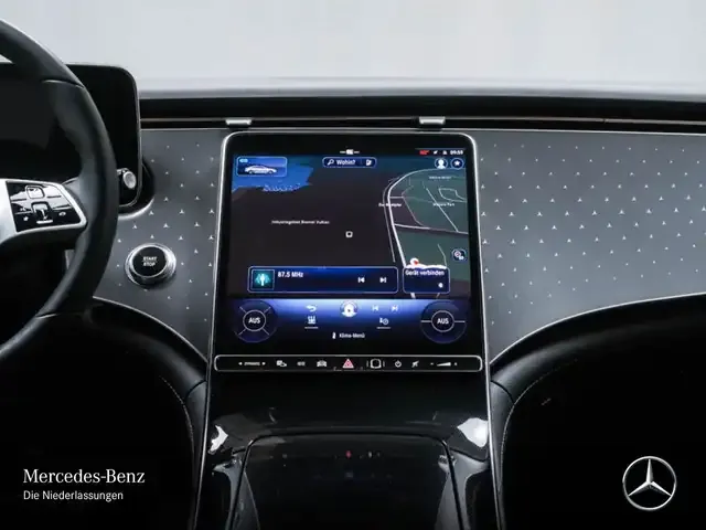 Mercedes-Benz EQE 300