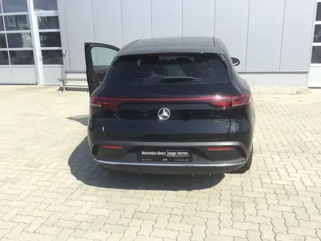 Mercedes-Benz EQC 400