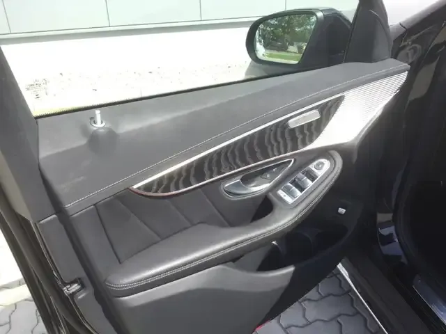 Mercedes-Benz EQC 400
