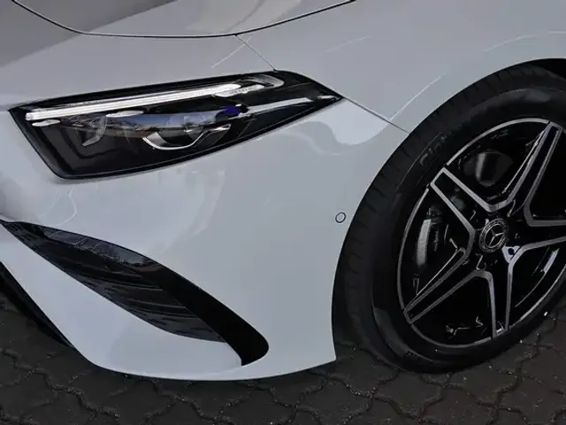 Mercedes-Benz A 200