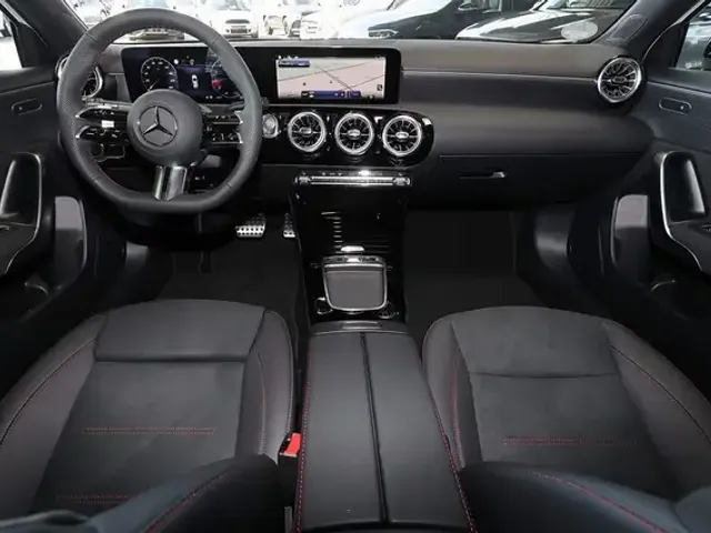 Mercedes-Benz A 200