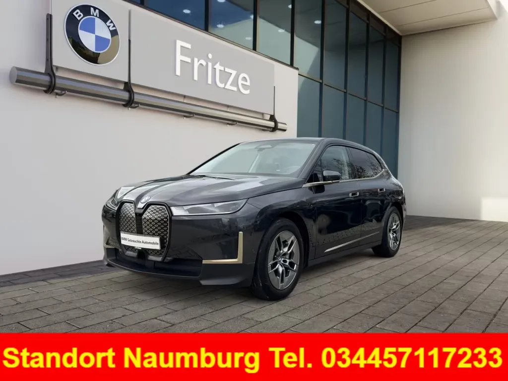 BMW iX