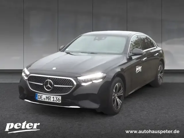Mercedes-Benz E 200
