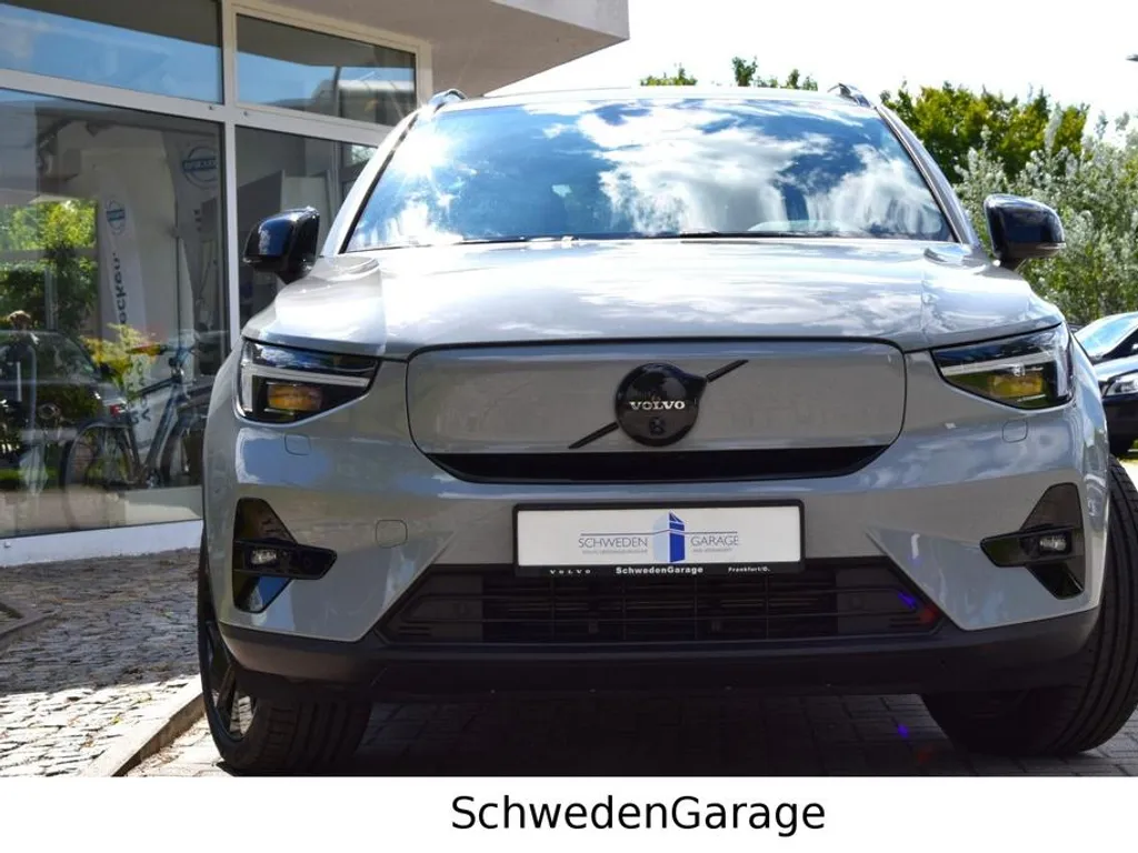 Volvo EX40