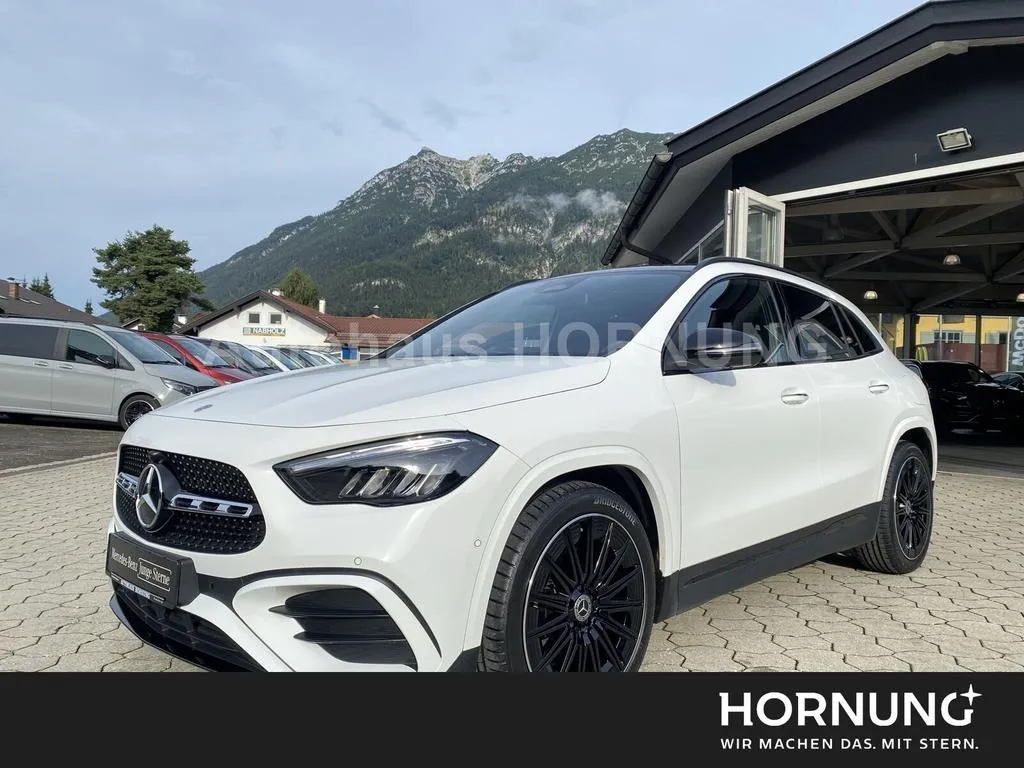 Mercedes-Benz GLA 200