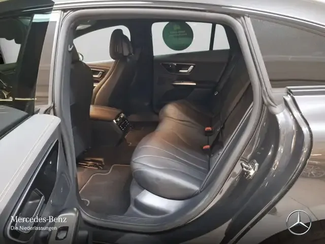 Mercedes-Benz EQE 350