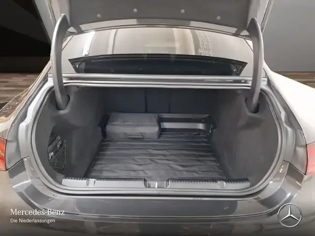 Mercedes-Benz EQE 350