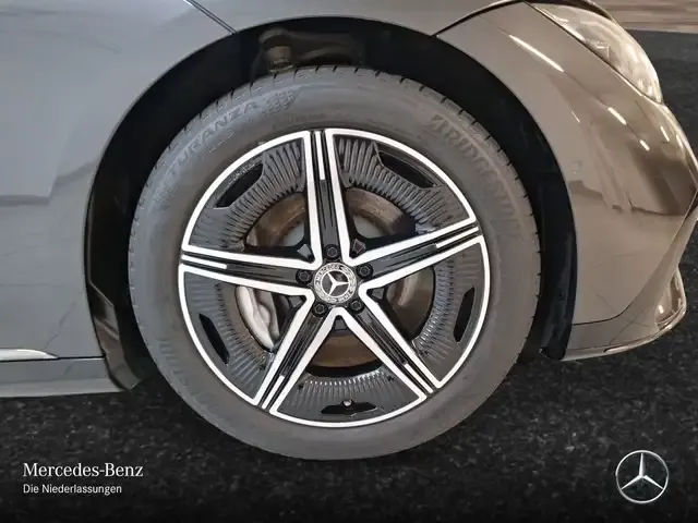 Mercedes-Benz EQE 350