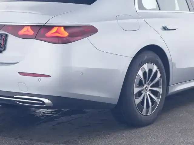 Mercedes-Benz E 220