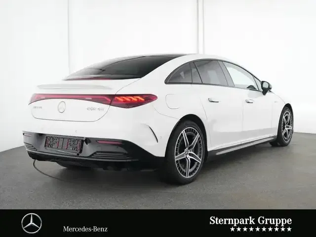 Mercedes-Benz EQE 43