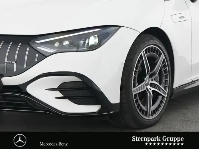 Mercedes-Benz EQE 43