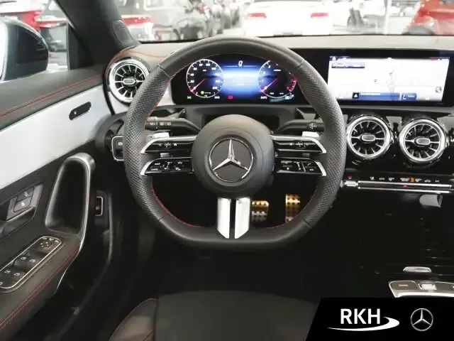 Mercedes-Benz CLA 200