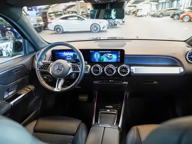 Mercedes-Benz EQB 300