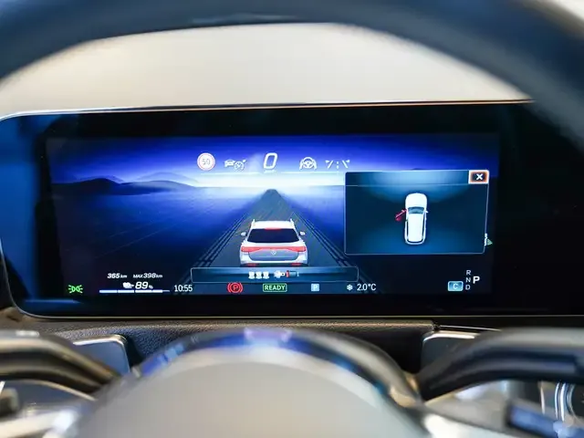 Mercedes-Benz EQB 300