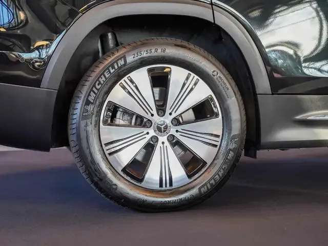 Mercedes-Benz EQB 300