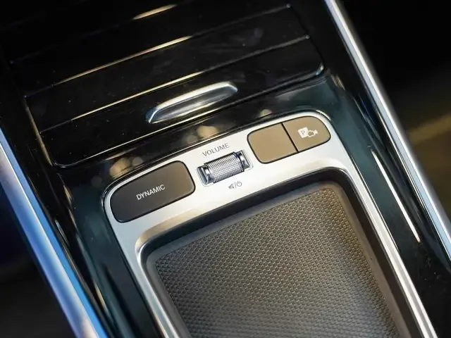 Mercedes-Benz EQB 300