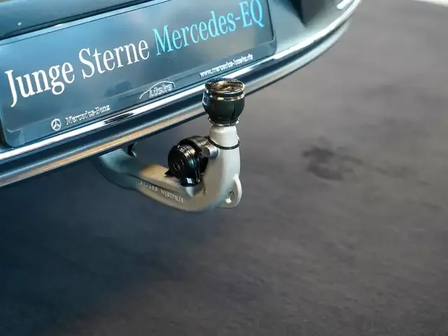 Mercedes-Benz EQB 300