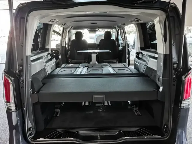 Mercedes-Benz V 250