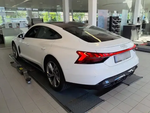 Audi e-tron GT