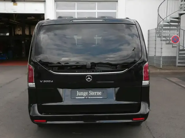 Mercedes-Benz V 300