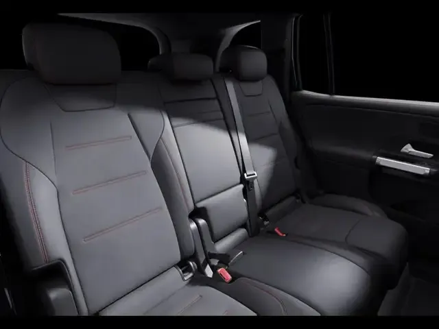 Mercedes-Benz EQB 350