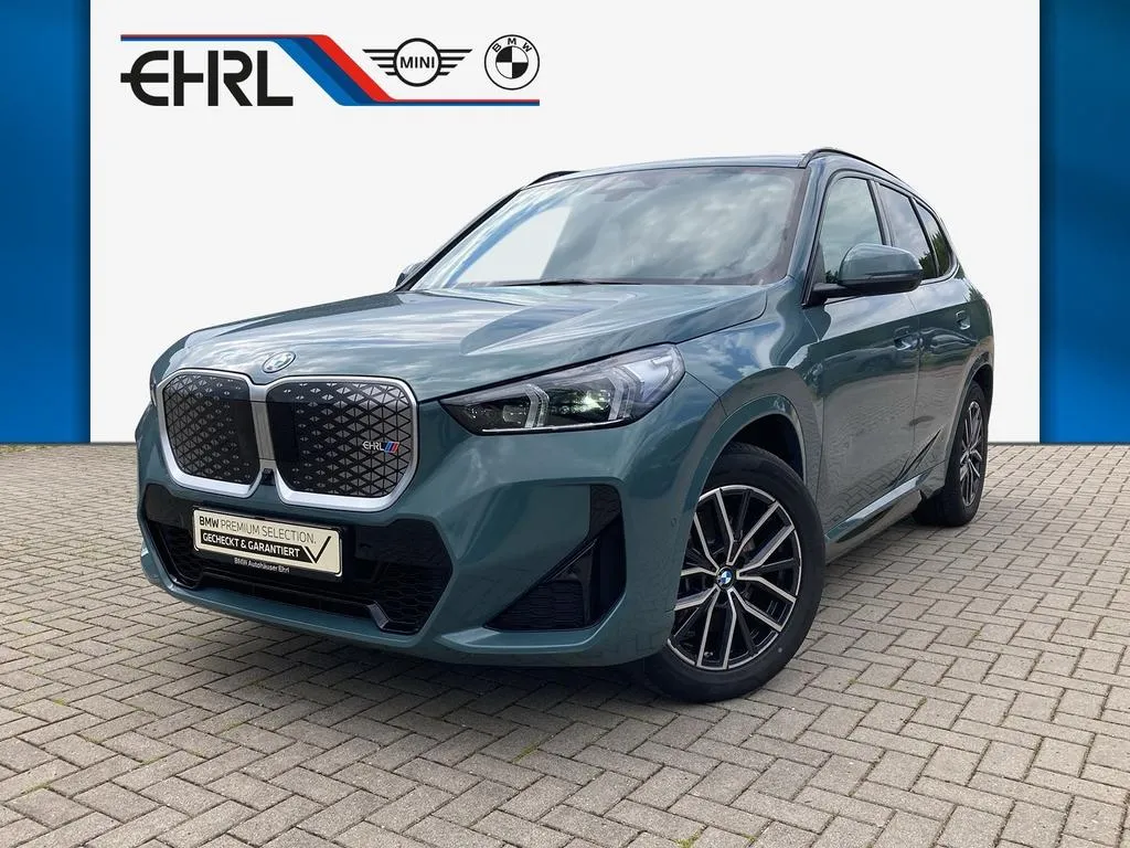 BMW iX1