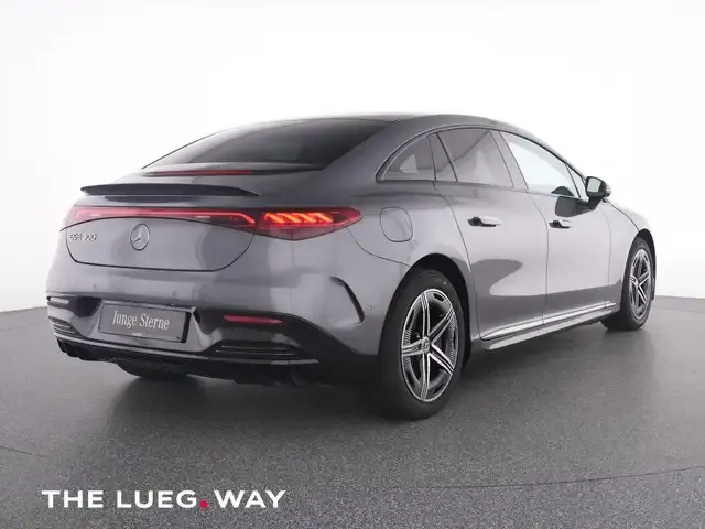 Mercedes-Benz EQE 300