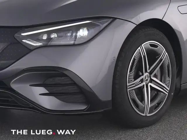 Mercedes-Benz EQE 300