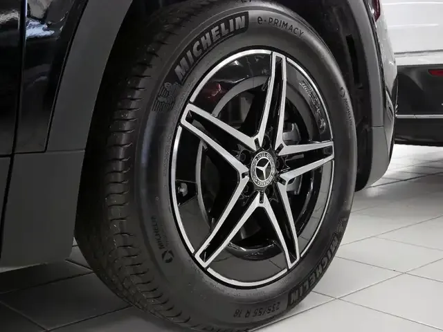 Mercedes-Benz EQB 300