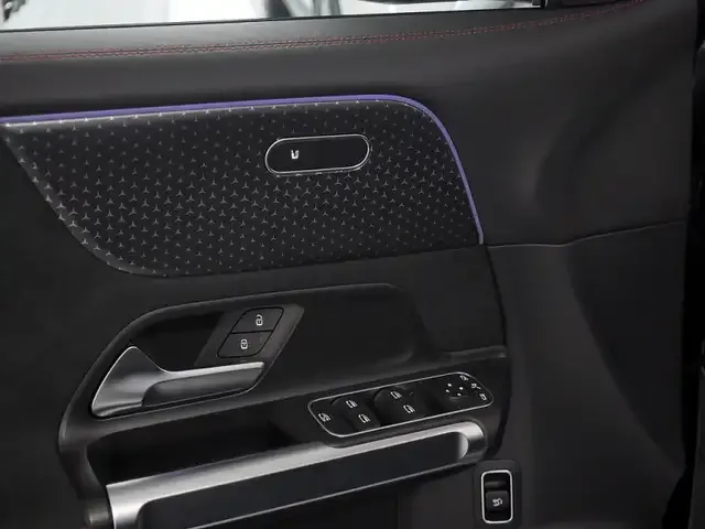 Mercedes-Benz EQB 300