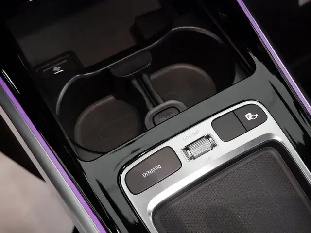 Mercedes-Benz EQB 300