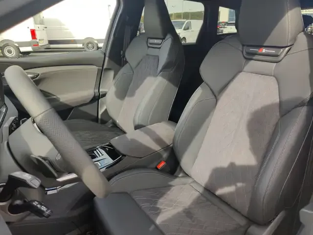 Audi SQ6