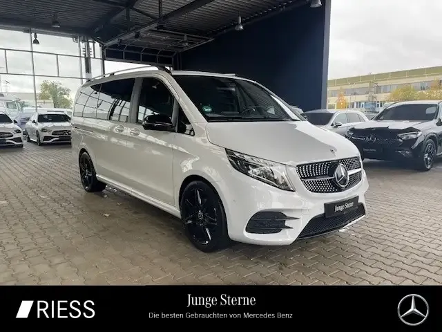 Mercedes-Benz V 250