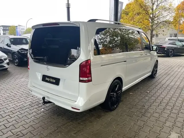 Mercedes-Benz V 250