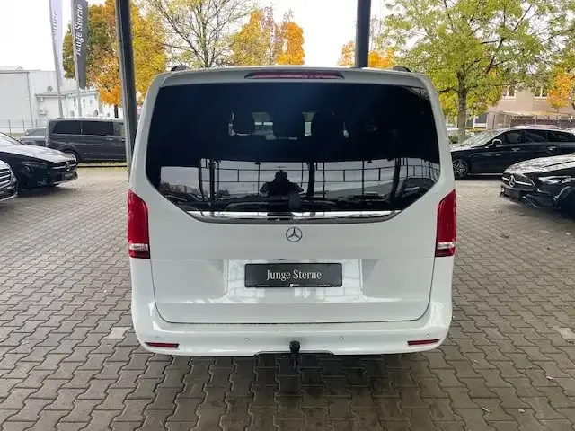 Mercedes-Benz V 250