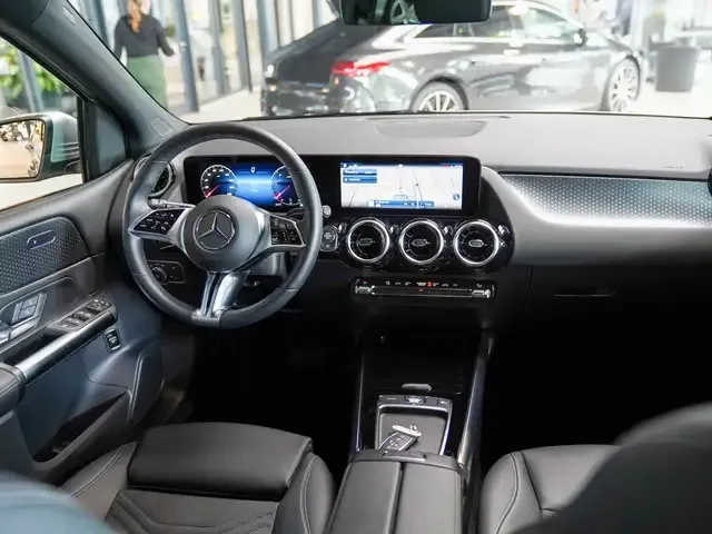 Mercedes-Benz B 180
